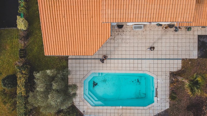 Les avantages d’avoir une piscine chez soi